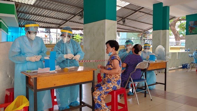 Ổ dịch Hội thánh đã có tổng cộng 147 ca ở 4 tỉnh thành, riêng TP.HCM ghi nhận 142 bệnh nhân - Ảnh 2.