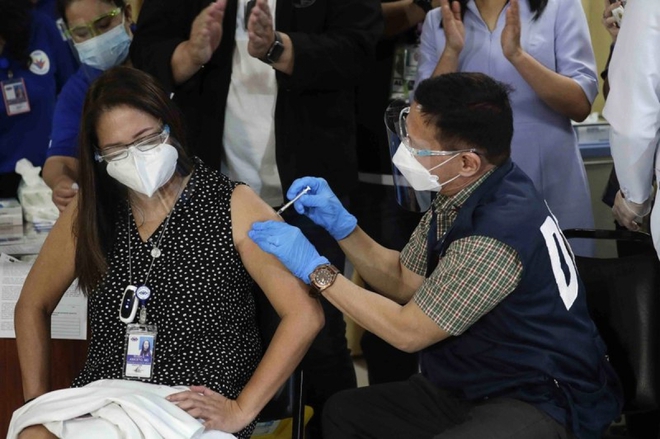 Philippines đứng thứ 9 Đông Nam Á về tỷ lệ tiêm chủng vaccine COVID-19 - Ảnh 1.