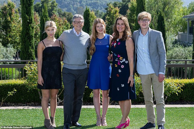 Cận cảnh lá đơn ly hôn của vợ chồng tỷ phú Bill Gates, tiết lộ người đệ đơn lên toà và lý do thực sự đằng sau khiến công chúng ngỡ ngàng - Ảnh 3. Cận cảnh lá đơn ly hôn của vợ chồng tỷ phú Bill Gates, tiết lộ người đệ đơn lên toà và lý do thực sự đằng sau khiến công chúng ngỡ ngàng - Ảnh 3.