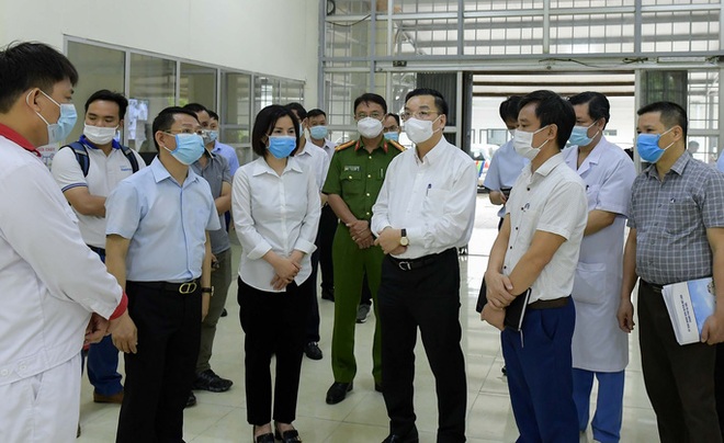 CLIP: Cận cảnh bên trong Bệnh viện dã chiến Mê Linh sẵn sàng tiếp nhận 300 F1 - Ảnh 2.