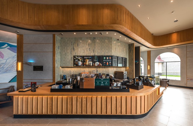 Đâu kém Thái Lan hay Nhật Bản, Việt Nam cũng có những tiệm Starbucks đẹp xuất sắc, concept độc lạ còn lọt top thế giới - Ảnh 3.