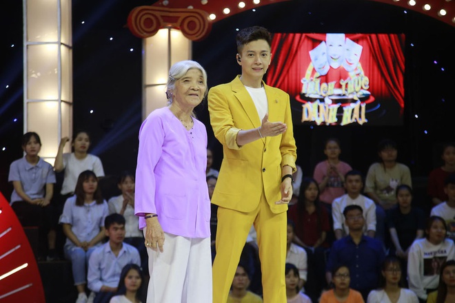 Cô Thiên Thanh - Thánh chửi U80 bất ngờ trở lại tham gia casting lần thứ 3 cho Thách Thức Danh Hài - Ảnh 2.