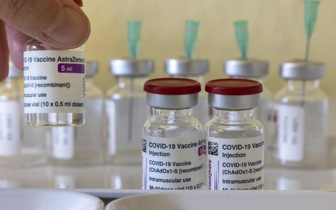 Slovakia ghi nhận 3 ca tử vong sau khi tiêm ba loại vaccine Covid-19 - Ảnh 1.