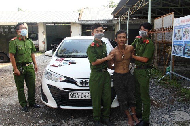 Nghẹt thở truy bắt đối tượng cướp xe ô tô, phóng tốc độ 160km/h - Ảnh 1.