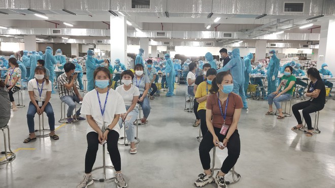 Trăng mật trong t&acirc;m dịch của vợ chồng b&aacute;c sĩ trẻ ở Quảng Ninh - Ảnh 4.
