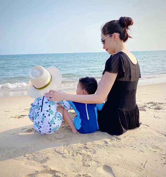 Đặng Thu Thảo v&agrave; chồng xả ảnh gia đ&igrave;nh cực ngọt nh&acirc;n ng&agrave;y sinh nhật, h&eacute; lộ lu&ocirc;n chuyện sinh th&ecirc;m nh&oacute;c tỳ? - Ảnh 4.