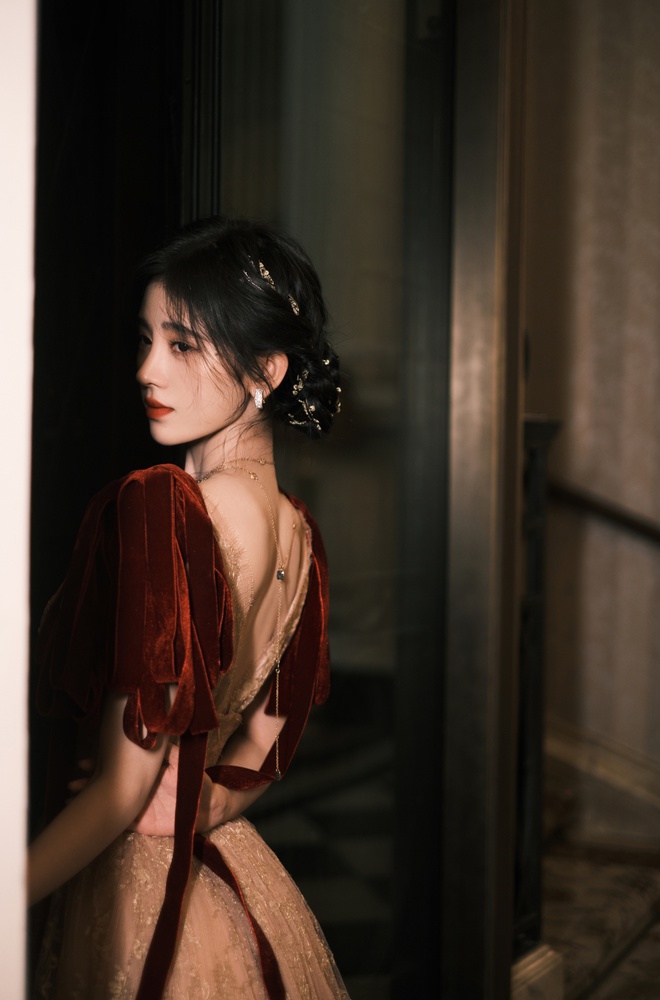 Dàn sao đổ bộ lễ trao giải Bạch Ngọc Lan: Cúc Tịnh Y đẹp như tiên tử, đè bẹp Nghê Ni - Quan Hiểu Đồng khoe vòng 1 hết cỡ - Ảnh 13. Dàn sao đổ bộ lễ trao giải Bạch Ngọc Lan: Cúc Tịnh Y đẹp như tiên tử, đè bẹp Nghê Ni - Quan Hiểu Đồng khoe vòng 1 hết cỡ - Ảnh 13.