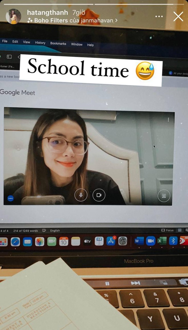 Hà Tăng thành sinh viên học online, nhan sắc con dâu nhà tỷ phú qua camera máy tính như thế nào mà dân tình tròn mắt? - Ảnh 2.