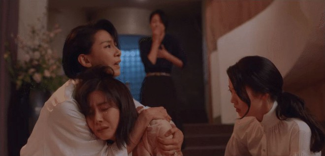 Thấy Lee Bo Young tung th&iacute;nh b&aacute;ch hợp ở Mine, Ji Sung trả đũa t&igrave;nh bể b&igrave;nh với trai trẻ ở hậu trường phim mới - Ảnh 8.