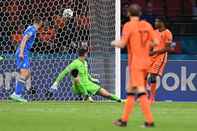 Hà Lan thắng hú hồn sau màn rượt đuổi mãn nhãn với 5 bàn thắng trong hiệp 2 - Ảnh 5.