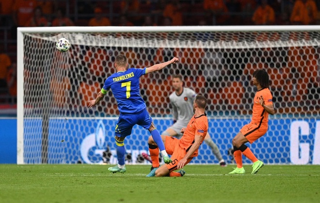 Hà Lan thắng hú hồn sau màn rượt đuổi mãn nhãn với 5 bàn thắng trong hiệp 2 - Ảnh 6.