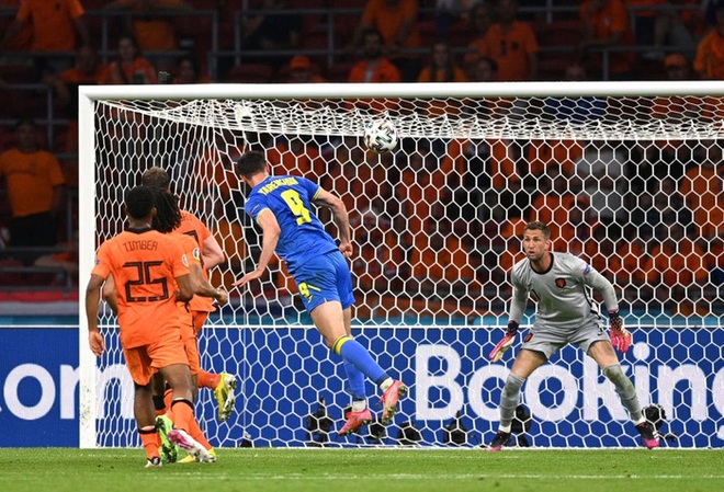 Hà Lan thắng hú hồn sau màn rượt đuổi mãn nhãn với 5 bàn thắng trong hiệp 2 - Ảnh 7.