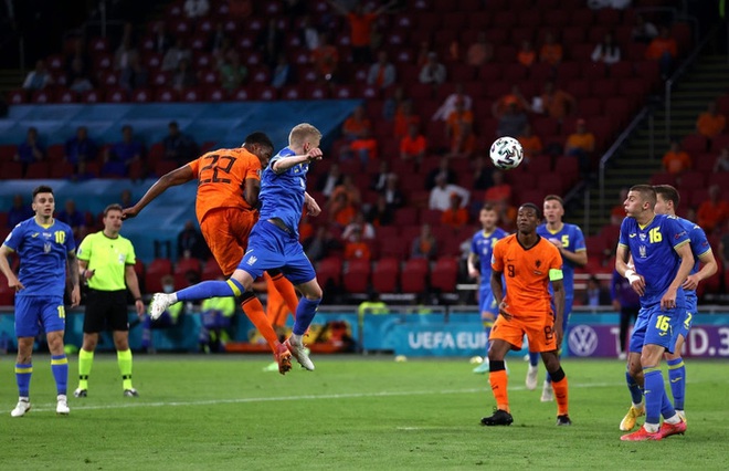 Hà Lan thắng hú hồn sau màn rượt đuổi mãn nhãn với 5 bàn thắng trong hiệp 2 - Ảnh 8.