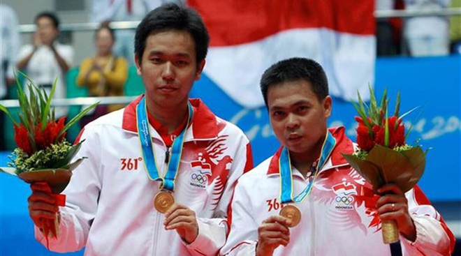 Huyền thoại cầu lông Indonesia ra đi ở tuổi 36 khi đang tập luyện trên chính sân cầu lông - Ảnh 2.