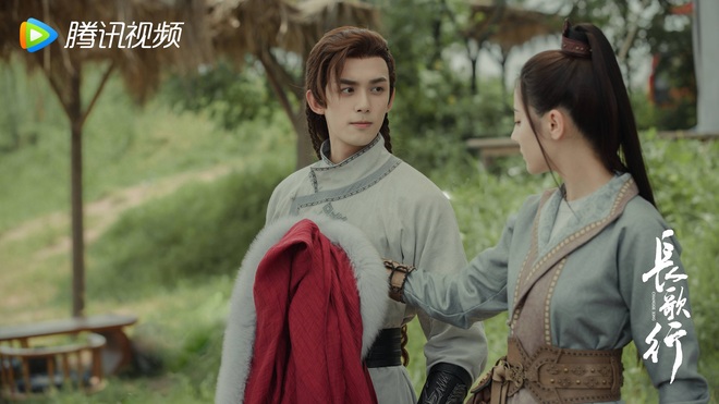 Top 10 phim có view khủng nhất nửa đầu 2021 trên Tencent: Nhiệt Ba - Tiêu Chiến khô máu với dàn bạn gái quốc dân? - Ảnh 2.