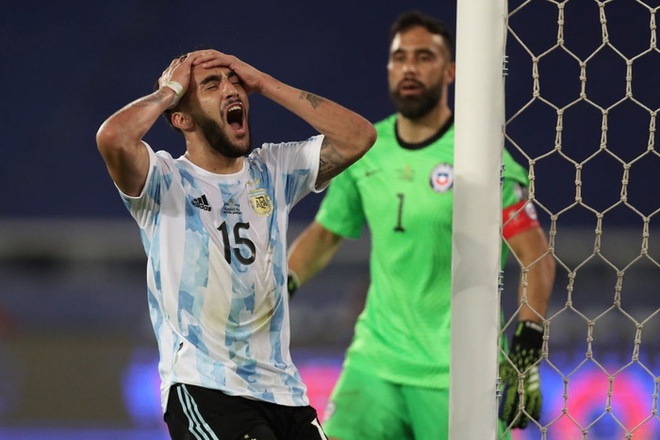 Argentina bất lực để Chile cầm hòa trong ngày Messi lập siêu phẩm đá phạt - Ảnh 3.