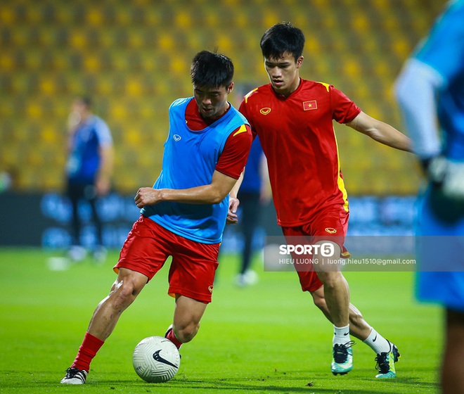 Chấm điểm cầu thủ Việt Nam vs UAE: Khác biệt mang tên Minh Vương - Ảnh 4.