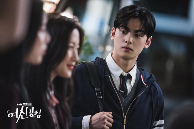 Cha Eun Woo tiết lộ muốn đóng phim giống tài tử Titanic, netizen cà khịa cứ diễn bớt đơ đi đã - Ảnh 9.