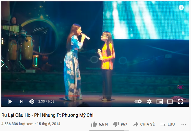 Clip: Phương Mỹ Chi song ca cùng Phi Nhung, dân mạng tranh cãi vì hành động bất lịch sự với bề trên? - Ảnh 2.