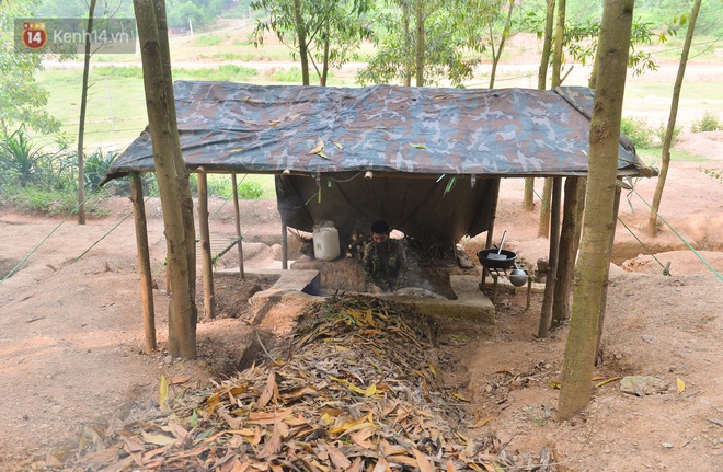 Cuộc hành quân thần tốc trong đêm của chiến sĩ Bắc Giang để nhường doanh trại cho người dân cách ly - Ảnh 6. Cuộc hành quân thần tốc trong đêm của chiến sĩ Bắc Giang để nhường doanh trại cho người dân cách ly - Ảnh 6.