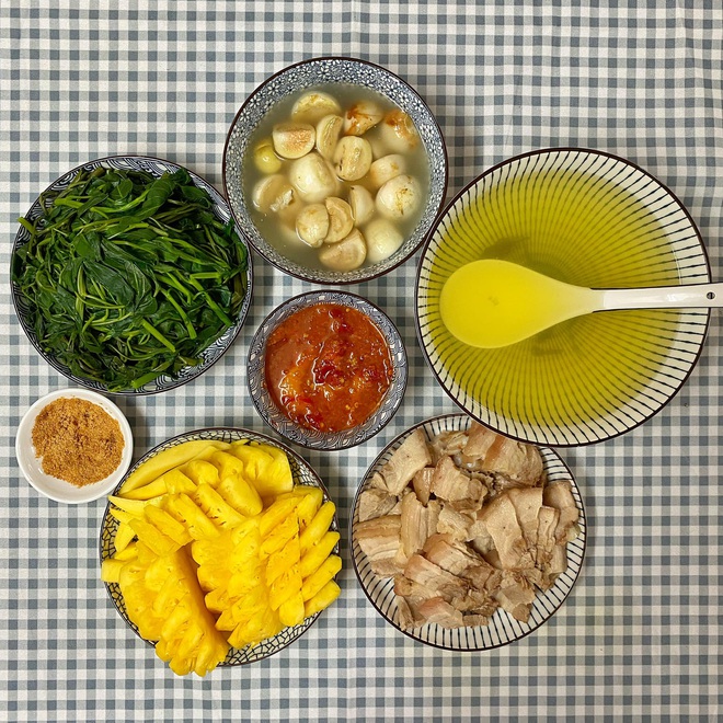 Cô nàng sắm cả triệu tiền bát đĩa để đầu tư cho mâm cơm nhà, nhìn xịn thế này khéo chẳng nỡ ăn - Ảnh 7. Cô nàng sắm cả triệu tiền bát đĩa để đầu tư cho mâm cơm nhà, nhìn xịn thế này khéo chẳng nỡ ăn - Ảnh 7.