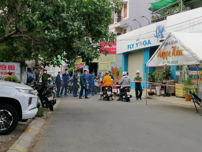 TP.HCM: Người trong khu vực bị phong tỏa có được ra ngoài?  - Ảnh 2.