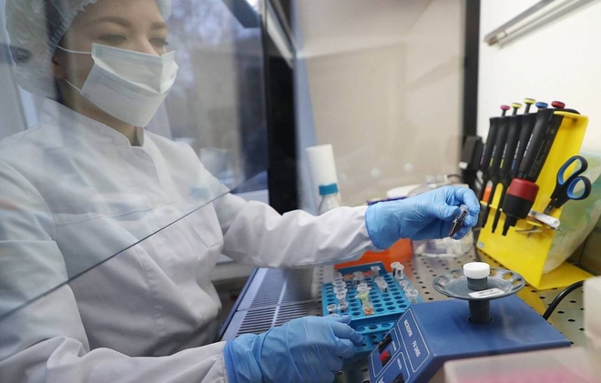 Nga đăng k&yacute; loại thuốc đầu ti&ecirc;n ngăn ngừa biến chứng của Covid-19  - Ảnh 1.