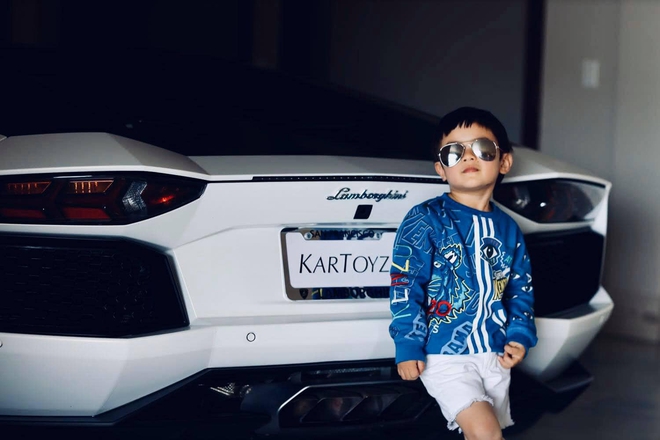 Rich kid ở Mỹ kiểu quý tử nhà Đan Trường: Đi trực thăng dạo phố, mê siêu xe và tận hưởng cuộc sống chuẩn giới thượng lưu  - Ảnh 9.