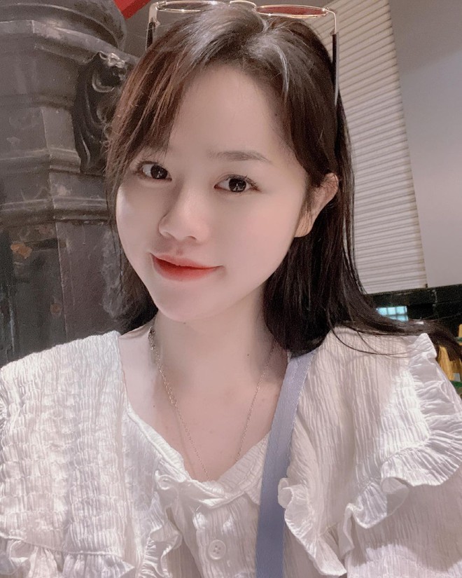Bồ cũ Quang Hải khoe ảnh hồi bé, tự thấy mình “đen như con mắm” - hiện tại khác quá nhìn không ra - Ảnh 1. Bồ cũ Quang Hải khoe ảnh hồi bé, tự thấy mình “đen như con mắm” - hiện tại khác quá nhìn không ra - Ảnh 1.