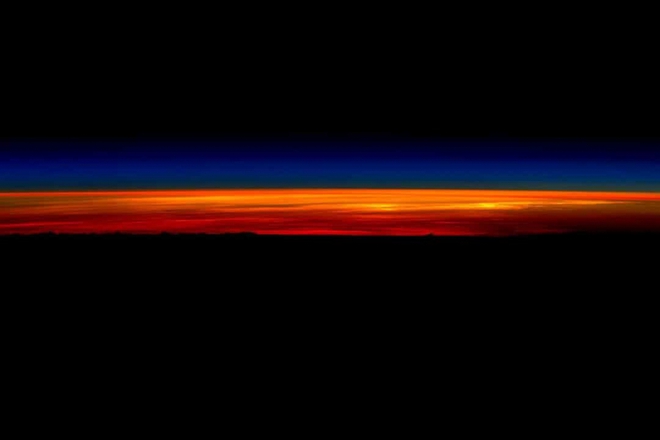 Khoảnh khắc hiếm hoi về cuộc sống của các phi hành gia trên Trạm Vũ trụ Quốc tế (ISS) - Ảnh 8.