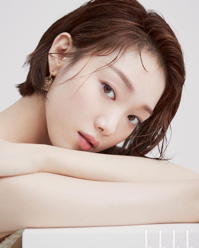 Tiên nữ cử tạ Lee Sung Kyung bất ngờ đổi gió xuống tóc ngắn chưa từng có, người đâu lột xác tomboy mà vẫn đẹp không chê nổi - Ảnh 3.