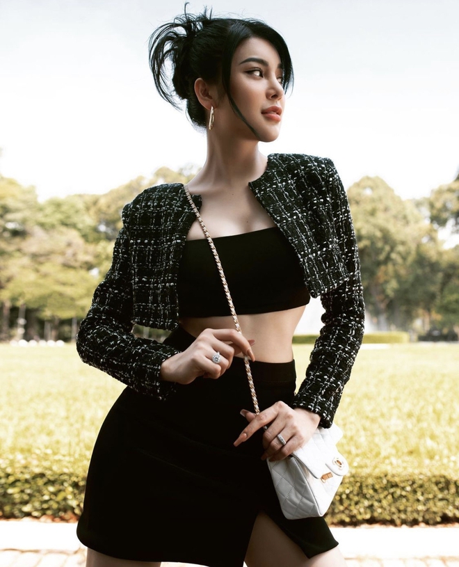 Động thái đối lập của Lily Chen và Ngọc Trinh sau drama yêu tỷ phú: Bên ẩn ý cực gắt, bên giữ mãi thái độ quen thuộc - Ảnh 6.