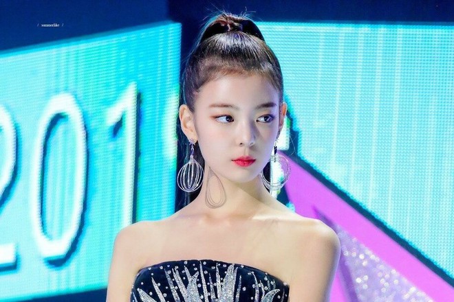 Idol thị phi Lia (ITZY): Gây tranh cãi với kỹ năng kém nhất nhóm chưa đủ, còn vướng phải scandal bạo lực học đường - Ảnh 9.