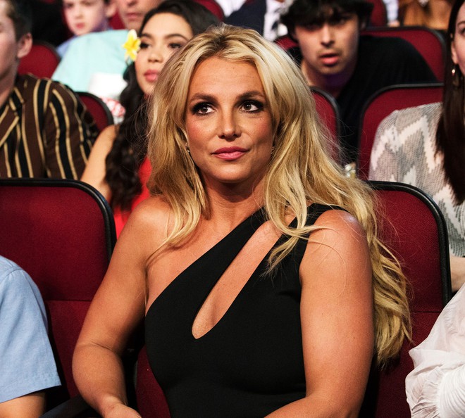 Britney Spears lộ diện sau phiên tòa tố cáo gia đình bóc lột 13 năm, làm một việc đơn giản nhưng đầy thách thức khiến fan mừng rỡ! - Ảnh 5.