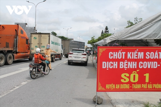 Hải Phòng cho phép phương tiện vận tải hành khách, bến phà, bến đò được hoạt động trở lại - Ảnh 1.