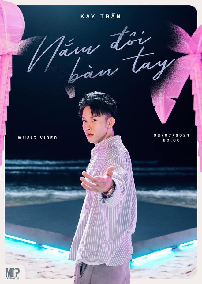 Kay Trần tung poster comeback nhưng nhìn chán quá, Hoàng Thùy Linh chạy deadline cho kịp hết album Hoàng hay gì? - Ảnh 1.