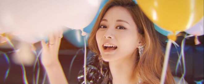 Tzuyu xinh nức nở trong MV mới nhưng đến phần nghe lại bị netizen cà khịa: Có vocal đâu mà khoe? - Ảnh 4.