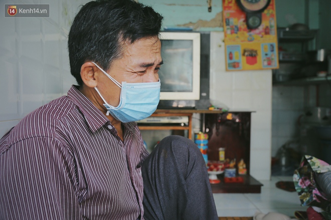 Cậu học sinh trường chuyên bị ung thư khi sắp tốt nghiệp lớp 12, cha nén nước mắt đưa con vào Sài Gòn tìm cơ hội chữa trị - Ảnh 10.