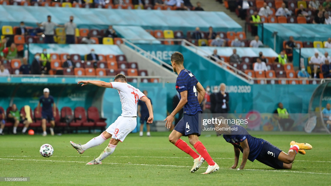 Loại tuyển Pháp sau loạt đá luân lưu, Thuỵ Sĩ tạo ra bất ngờ lớn nhất tại Euro 2020 - Ảnh 10.