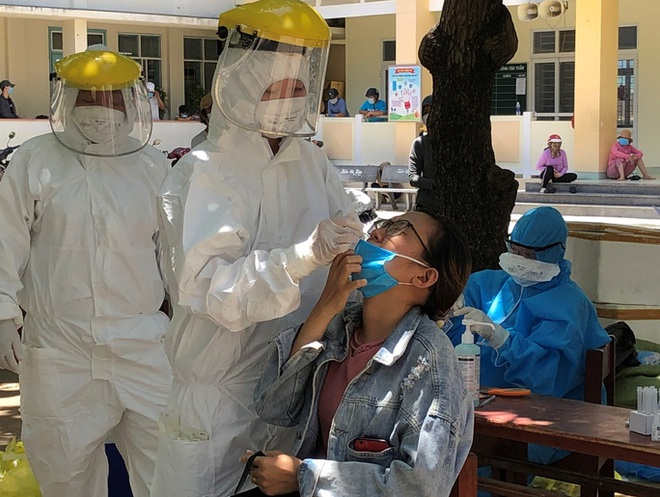 Quảng Ng&atilde;i ghi nhận th&ecirc;m 21 ca dương t&iacute;nh SARS-CoV-2 - Ảnh 1.