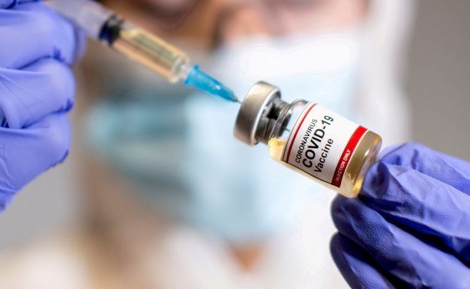 Nga hứa hẹn ra mắt loại vaccine có thể chống lại bất kỳ biến thể nào của Covid-19 - Ảnh 1.