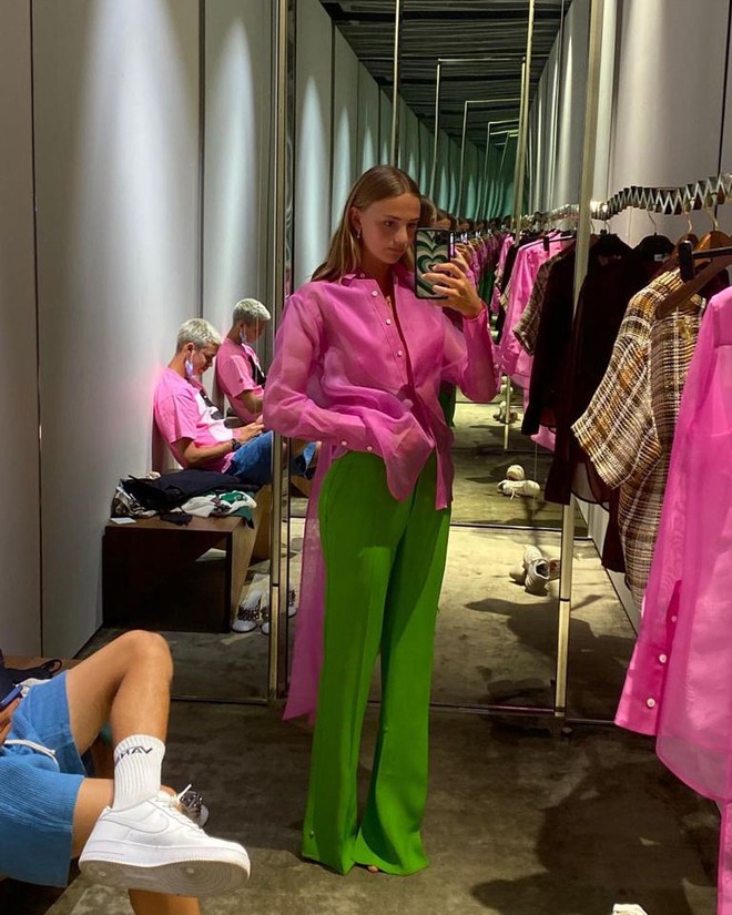 Trước trận Anh - Đức 1 ng&agrave;y, Romeo Beckham g&acirc;y n&aacute;o loạn khi c&ocirc;ng khai dẫn bạn g&aacute;i đi xem Wimbledon, ai ngờ bị c&ocirc; n&agrave;ng &aacute;t lu&ocirc;n - Ảnh 8.