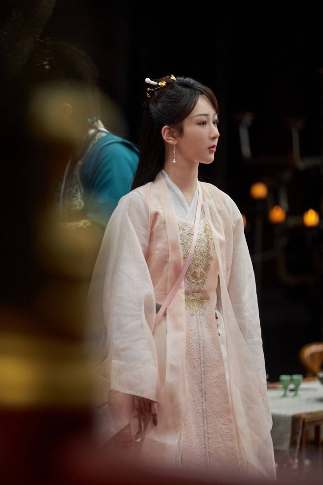Dương Tử xinh yêu chả kém bà xã Vương Nhất Bác, khoe sắc trong hình hài nữ phụ siêu phẩm Khánh Dư Niên - Ảnh 7.