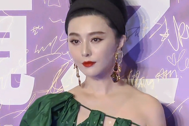 Thế n&agrave;o l&agrave; đẳng cấp Phạm Băng Băng? Mặc đồ như tr&ugrave;m mền như thần th&aacute;i, visual c&acirc;n được tất cả, bảo sao đ&agrave;n em chạy d&agrave;i - Ảnh 6.