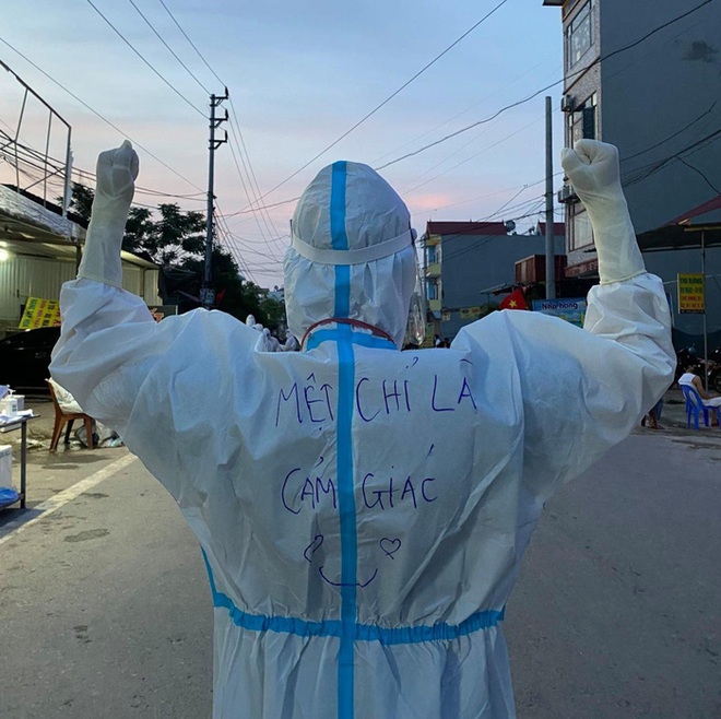 C&ocirc;ng Phượng lấy th&ocirc;ng điệp của sinh vi&ecirc;n y dược đang chống dịch ở Bắc Giang để cổ vũ tuyển Việt Nam: Mệt chỉ l&agrave; cảm gi&aacute;c - Ảnh 3.