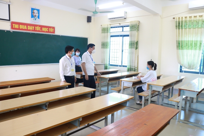 Nghệ An: Phòng thi đặc biệt tại kỳ thi vào lớp 10 THPT chuyên Phan Bội Châu - Ảnh 9.