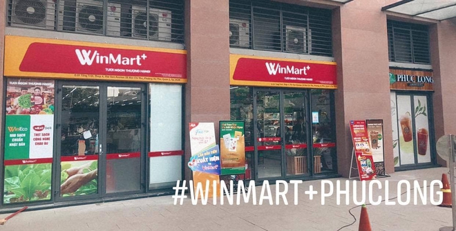 Xôn xao hình ảnh siêu thị Vinmart đổi tên thành Winmart , lại mở cả kiosk Phúc Long kế bên - Ảnh 1. Xôn xao hình ảnh siêu thị Vinmart đổi tên thành Winmart , lại mở cả kiosk Phúc Long kế bên - Ảnh 1.