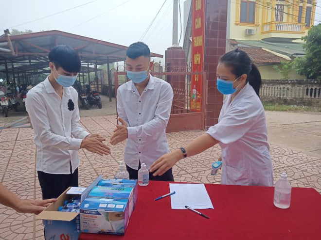 Bắc Giang x&acirc;y dựng quy tr&igrave;nh đưa đ&oacute;n th&iacute; sinh từ khu c&aacute;ch ly tới điểm thi - Ảnh 1.