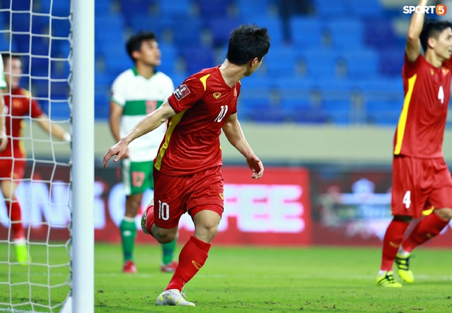 Những màn ăn mừng đầy kiêu hãnh của ĐT Việt Nam trong trận vùi dập Indonesia 4-0 - Ảnh 7.