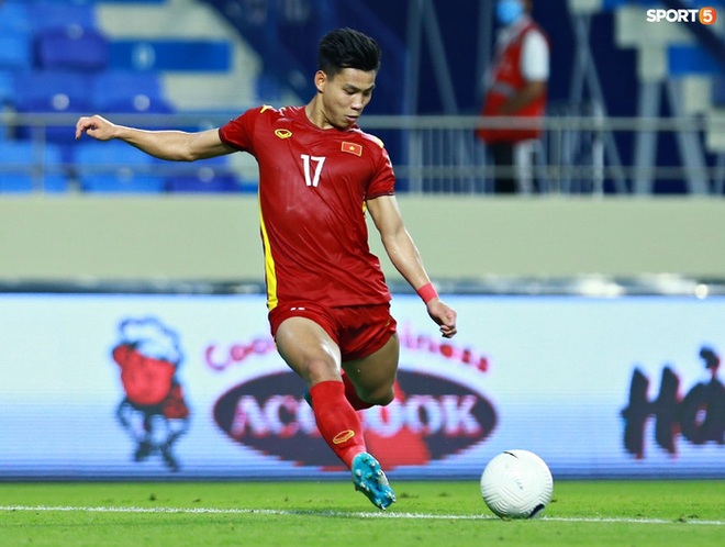 Những m&agrave;n ăn mừng đầy ki&ecirc;u h&atilde;nh của ĐT Việt Nam trong trận v&ugrave;i dập Indonesia 4-0 - Ảnh 8.